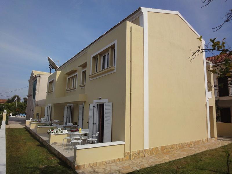 Ekati Hotel Kavos Exterior photo