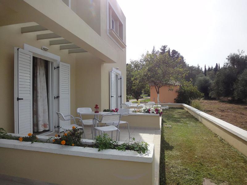 Ekati Hotel Kavos Exterior photo